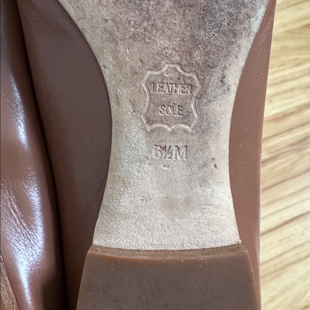 Tory Burch Raleigh Flat, gold logo leather sole - Picture 8 of 9